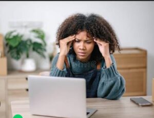 A Salary Earner Researching Best Side Hustles to make Extra Income